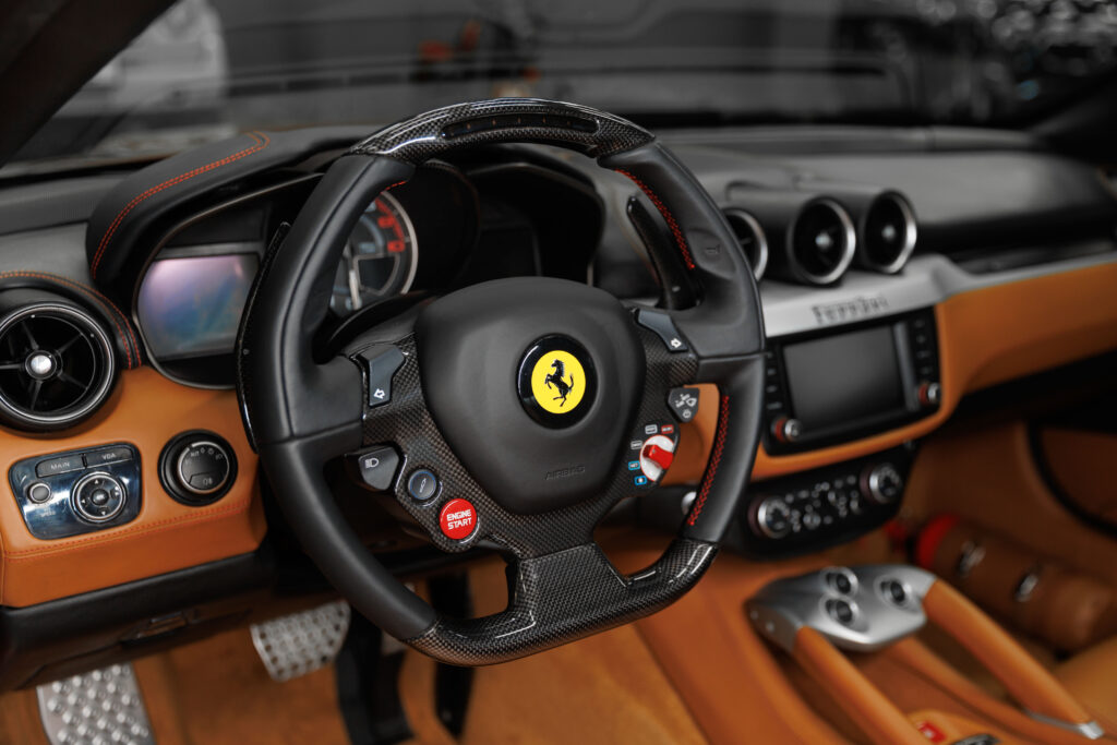 Ferrari FF - 10
