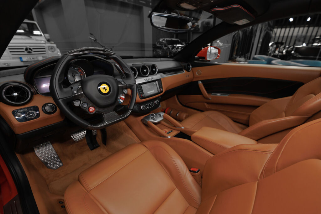 Ferrari FF - 20