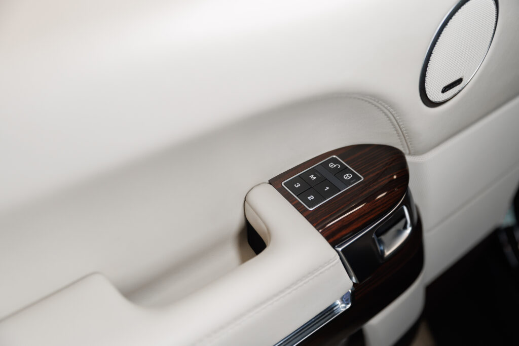 Land Rover Range Rover - 13