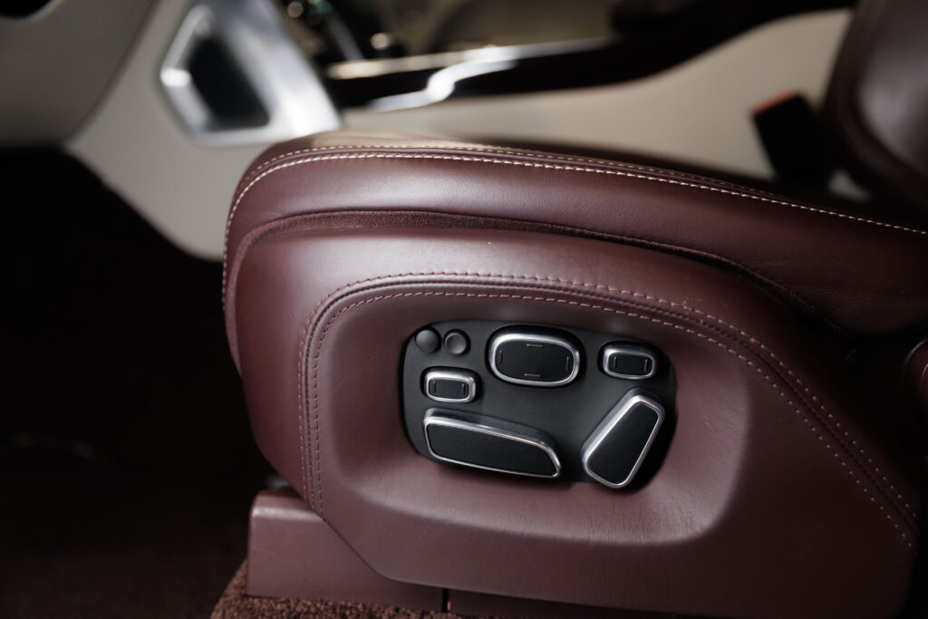 Land Rover Range Rover - 15