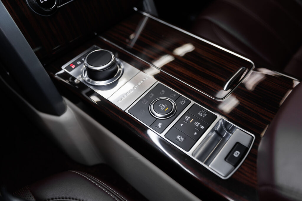 Land Rover Range Rover - 18