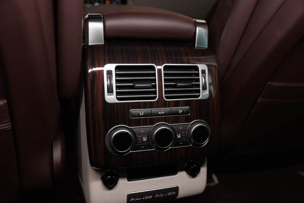 Land Rover Range Rover - 22