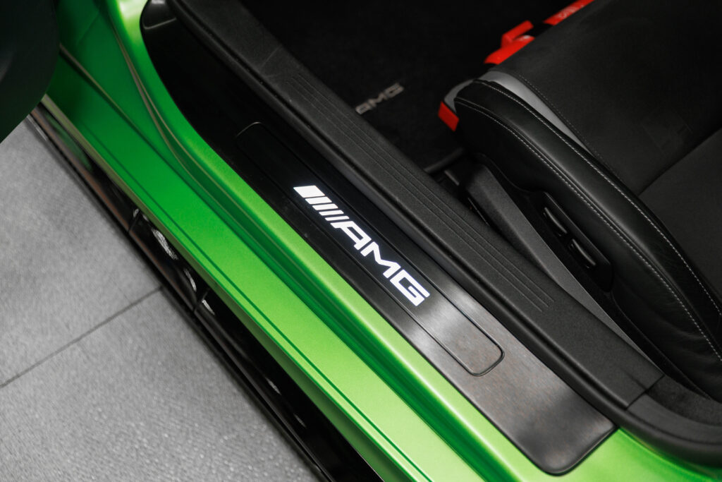 Mercedes-Benz AMG GT R - 15