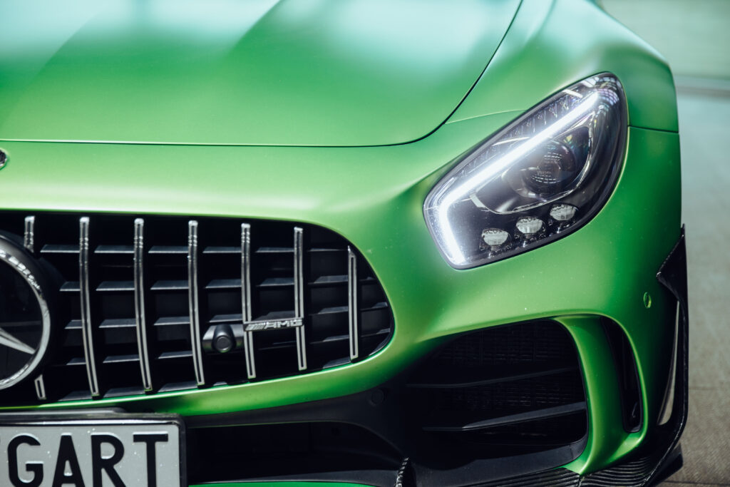 Mercedes-Benz AMG GT R - 4